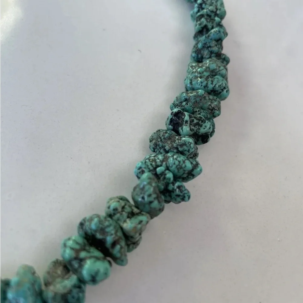 Raw Turquoise rock necklace Native American Jewelry Vintage Antique Beautiful - Picture 2 of 5